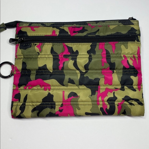 Lug Large Transport Pouch -Camo Orchid - Picture 2 of 2